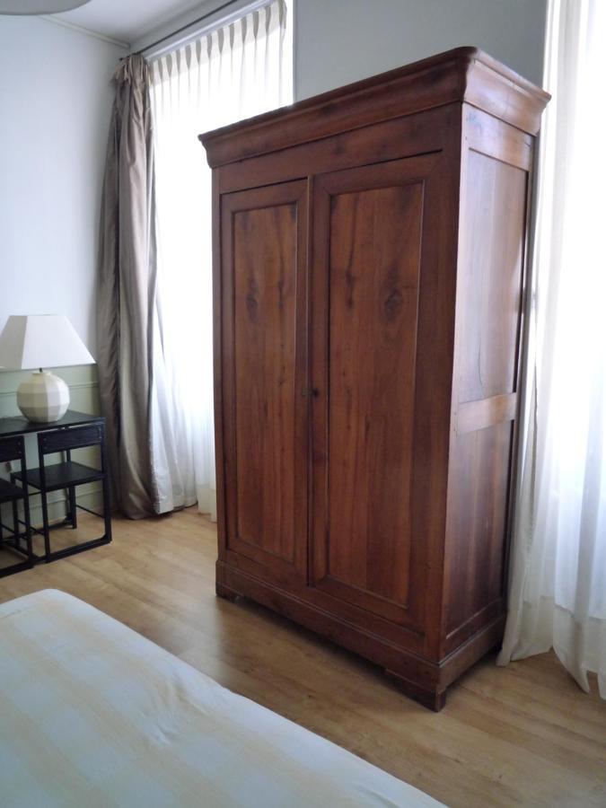 Appartement Avignon Centre Intra Muros Cour Exterieure Parking Prive Gratuit Exterior photo